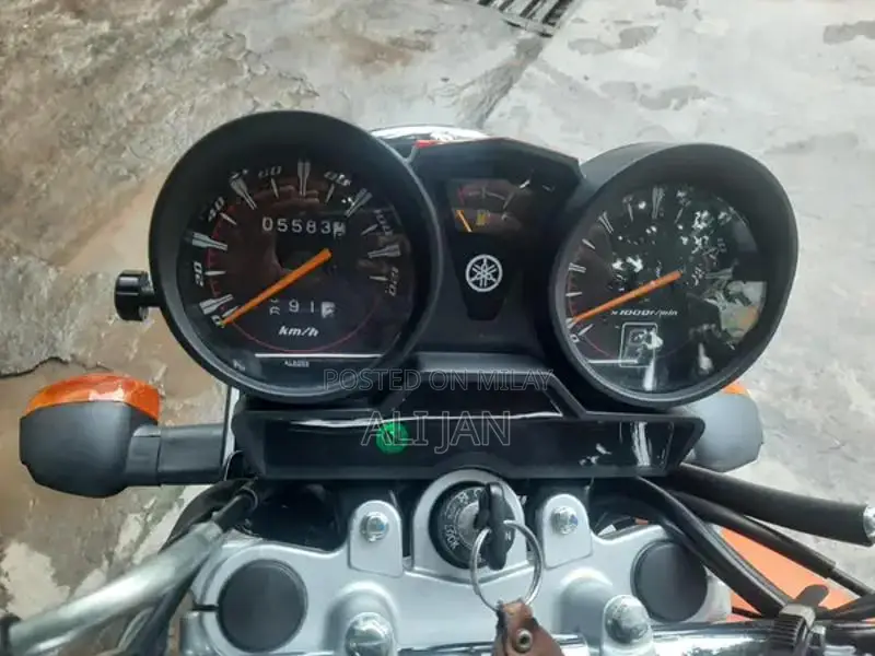 2024 YBR125G Motorcycle - Orange Matte Finish