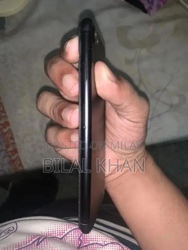 Apple iPhone 7 PTA Approved Smartphone