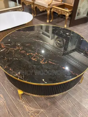 4/4 Feet Centre Table - Classic Living Room Furniture