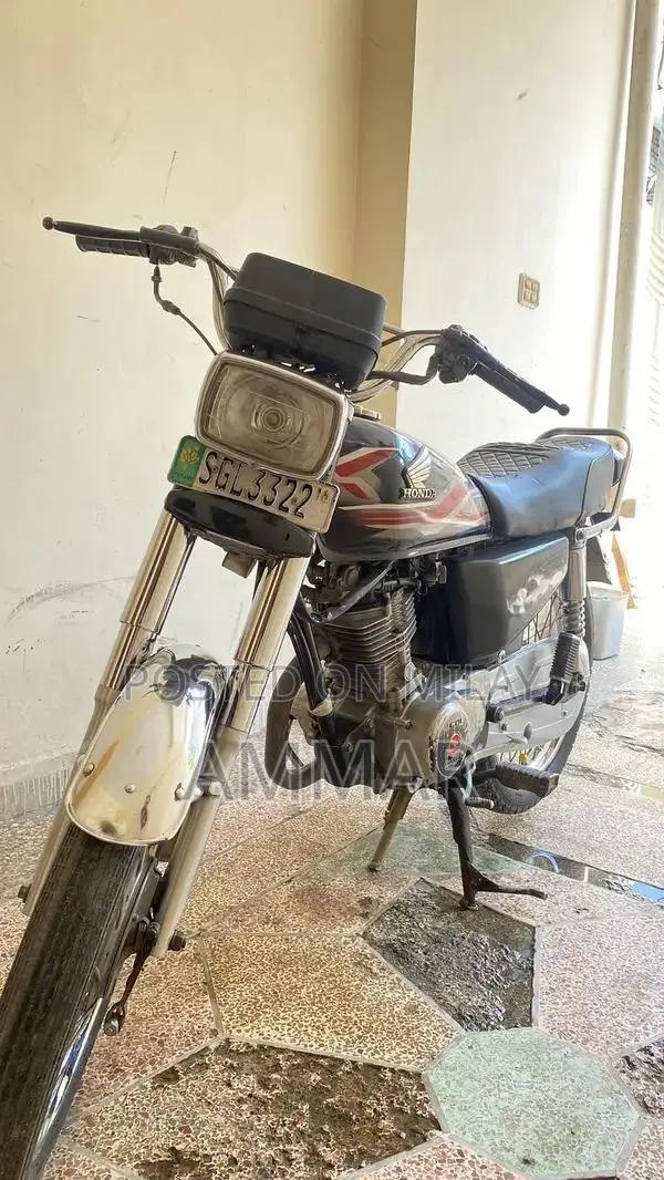 Honda 125cc Motorcycle - Reliable City Bike in Good Condition