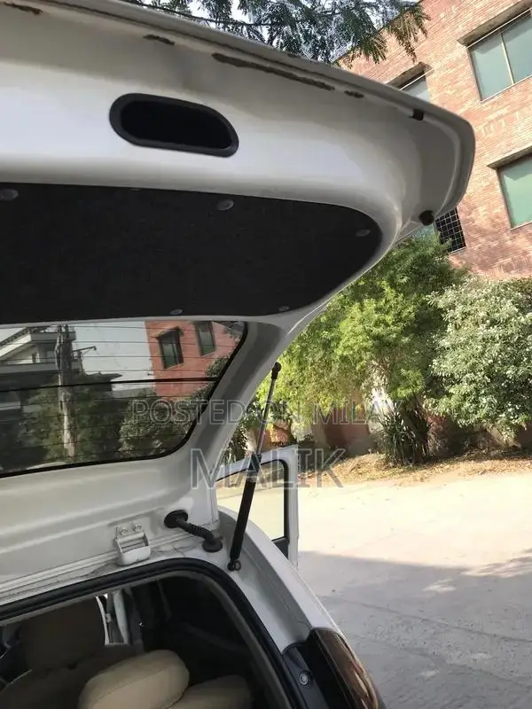 Daihatsu Boom Compact Sedan 2006 Model