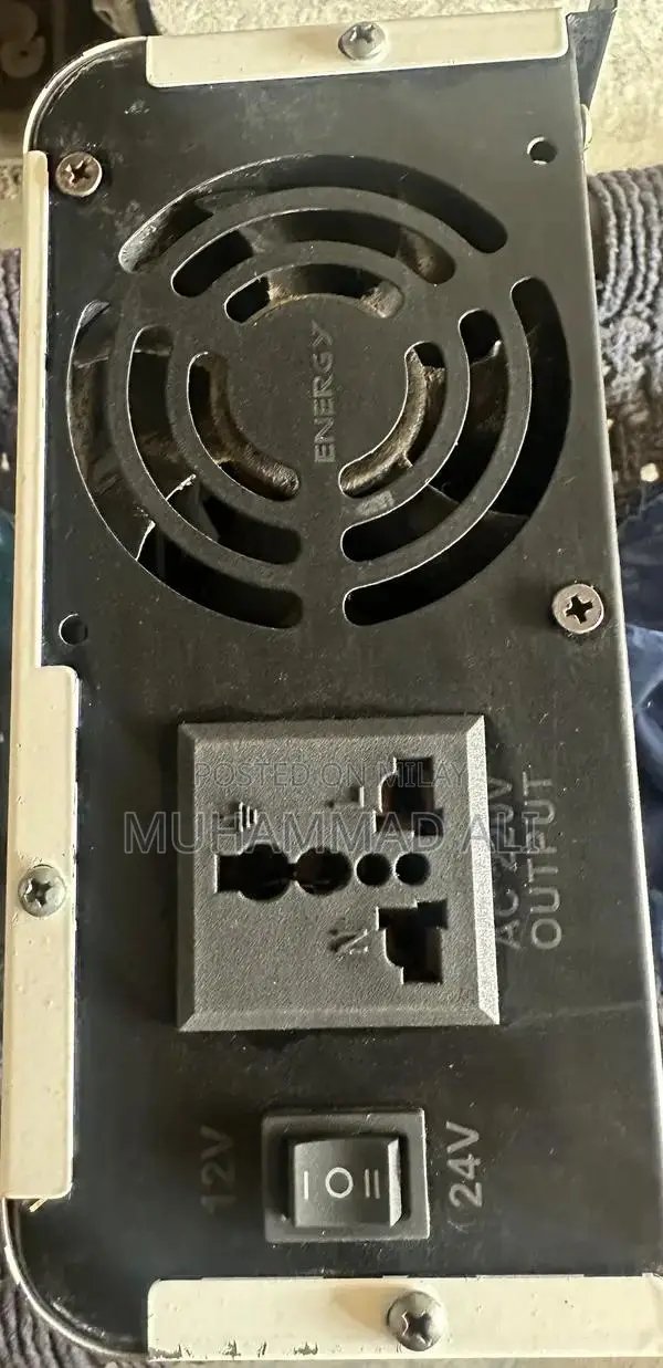 MPPT Solar Charge Controller 70A High-Performance Charging Device