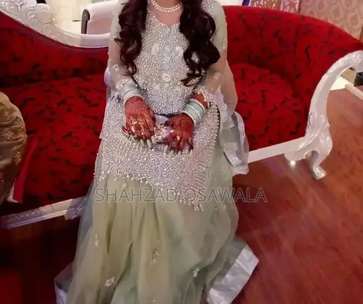 Elegant Pre-Owned Engagement Dress - Professionally Cleaned