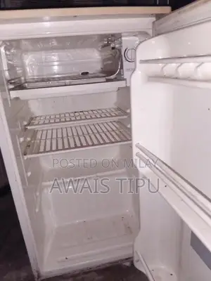 Photo - Samsung Refrigerator - Premium Condition Home Appliance