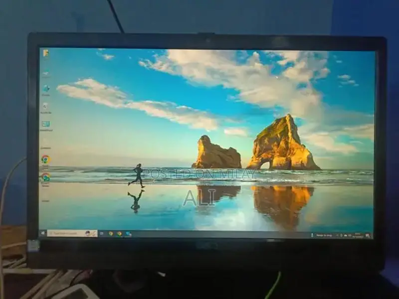 Intel Core i5-8400 Desktop PC with 32GB RAM and SSD