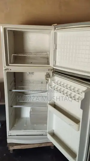 Dawlance Refrigerator - Clean and Well-Maintained Cooling Solution