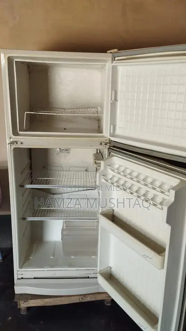 Dawlance Refrigerator - Clean and Well-Maintained Cooling Solution