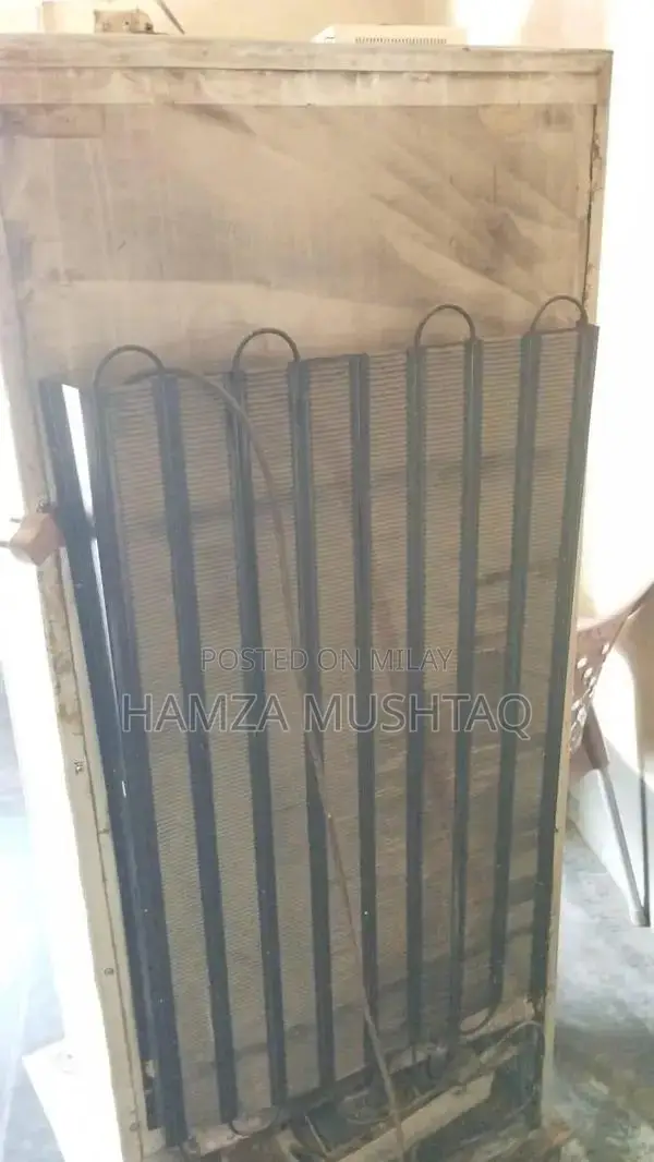 Dawlance Refrigerator - Clean and Well-Maintained Cooling Solution