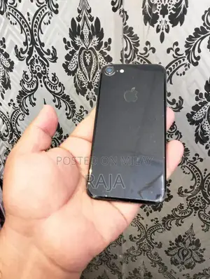 Photo - Apple iPhone 7 32GB Smartphone - PTA Approved