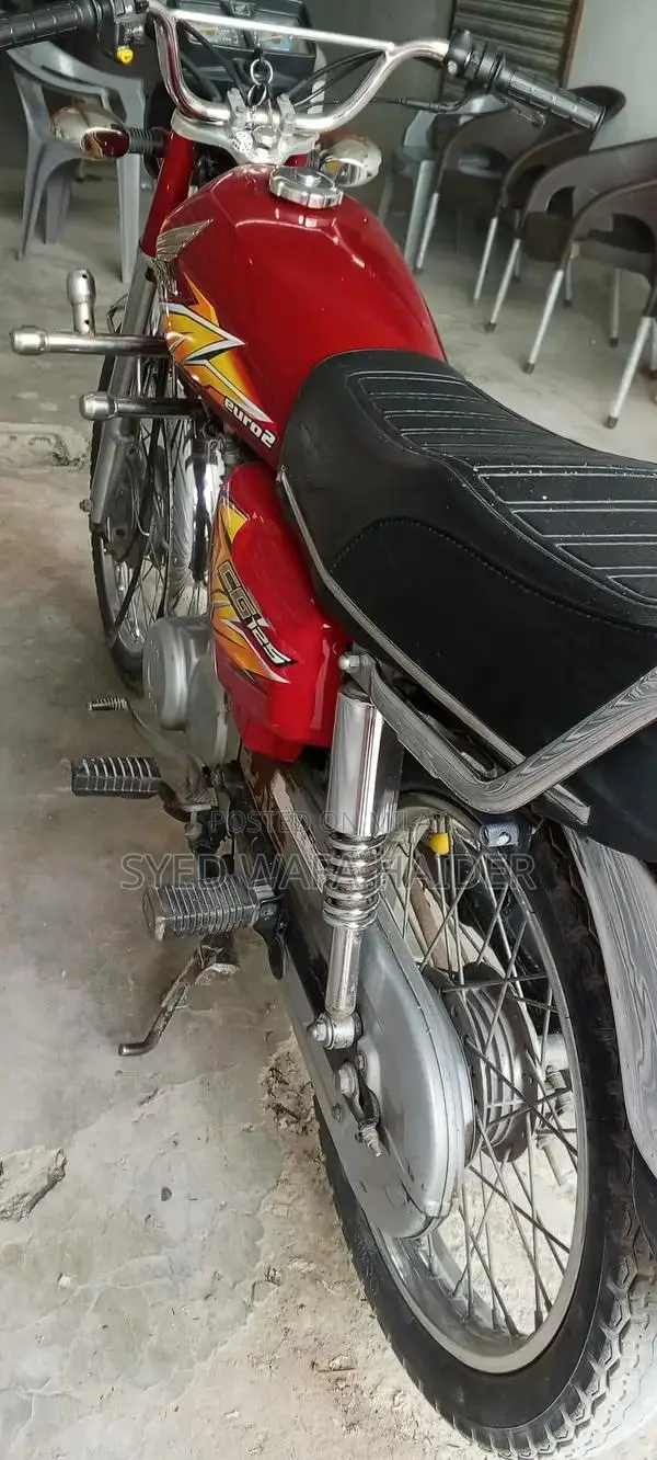 Honda CG 125 Motorcycle - Reliable Classic Bike