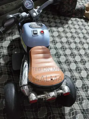 Photo - Kids Outdoor Scooter in Excellent Condition