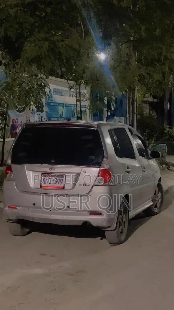 Daihatsu YRV 1.3L Hatchback Steermatic with Moonroof