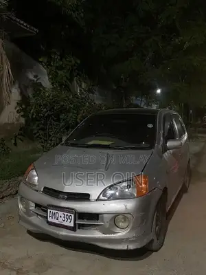 Daihatsu YRV 1.3L Hatchback Steermatic with Moonroof