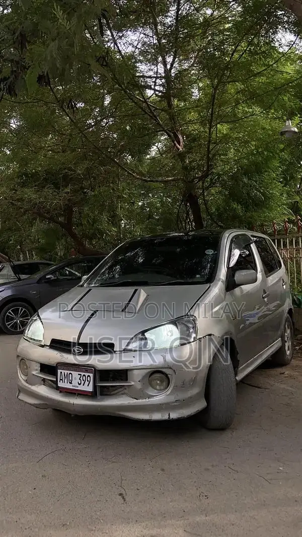Daihatsu YRV 1.3L Hatchback Steermatic with Moonroof