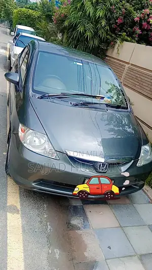 Honda City 2004 Sedan - Reliable Compact Car with New Tires