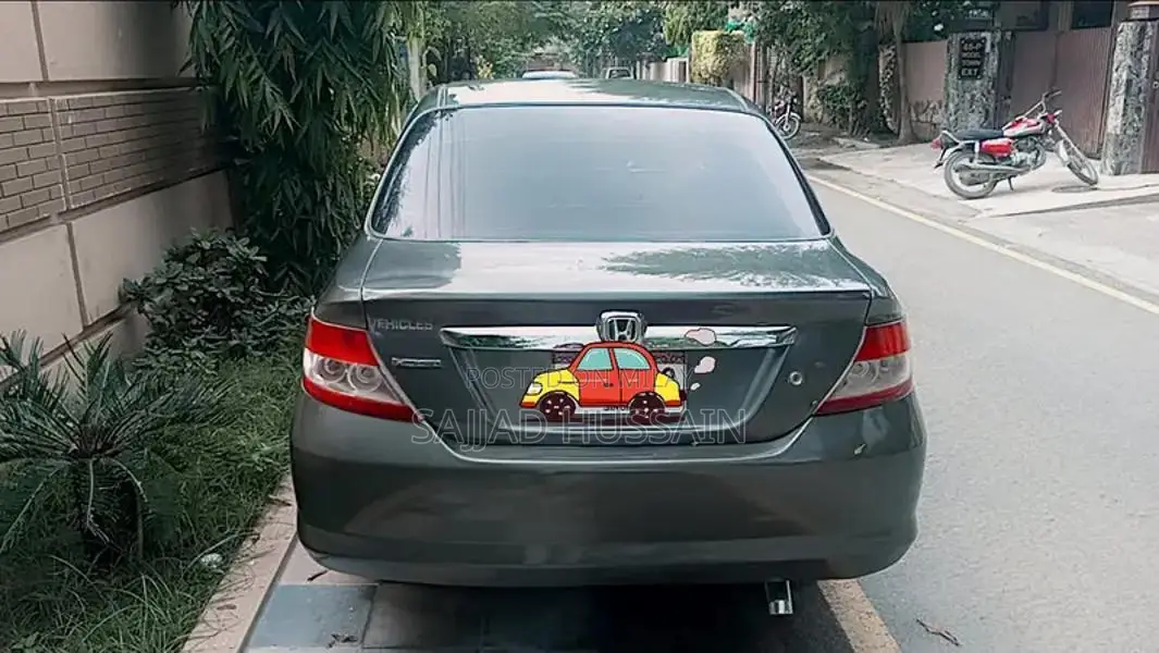 Honda City 2004 Sedan - Reliable Compact Car with New Tires