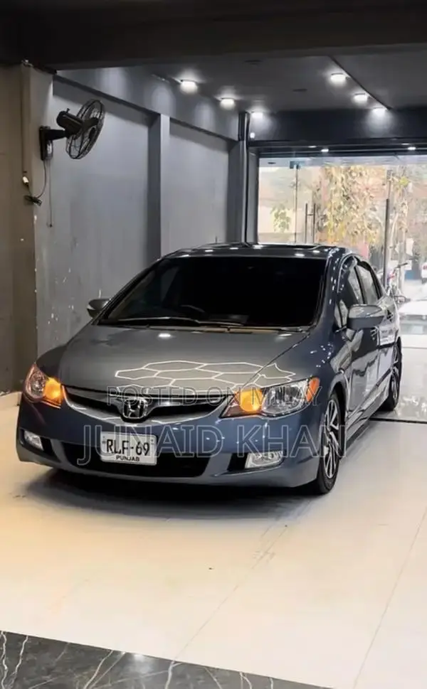 Honda Sedan - Well-Maintained Reliable Vehicle