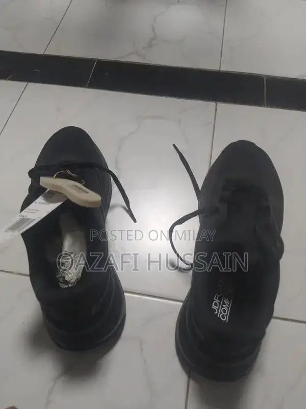 Men's Classic Adidas Athletic Sneakers - Comfortable Urban Footwear