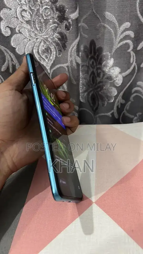 Compact Smartphone with Tecno Camon 16 SE Features