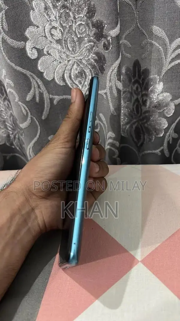 Compact Smartphone with Tecno Camon 16 SE Features