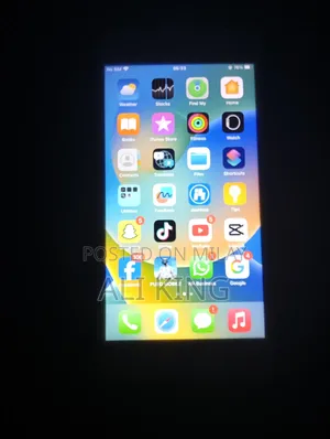 Photo - Apple iPhone 8 Plus 64 GB Gold