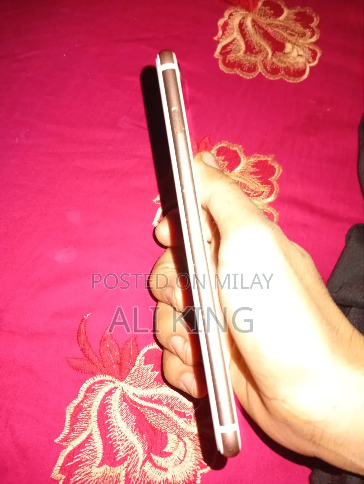 Apple iPhone 8 Plus 64 GB Gold