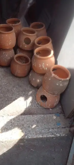 Bird Parrot Accessories and Clay Pots