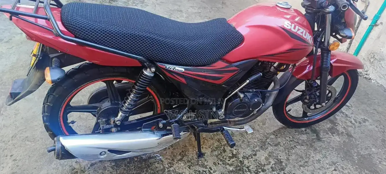 Suzuki GR 150 Motorcycle - Excellent Near-New Condition