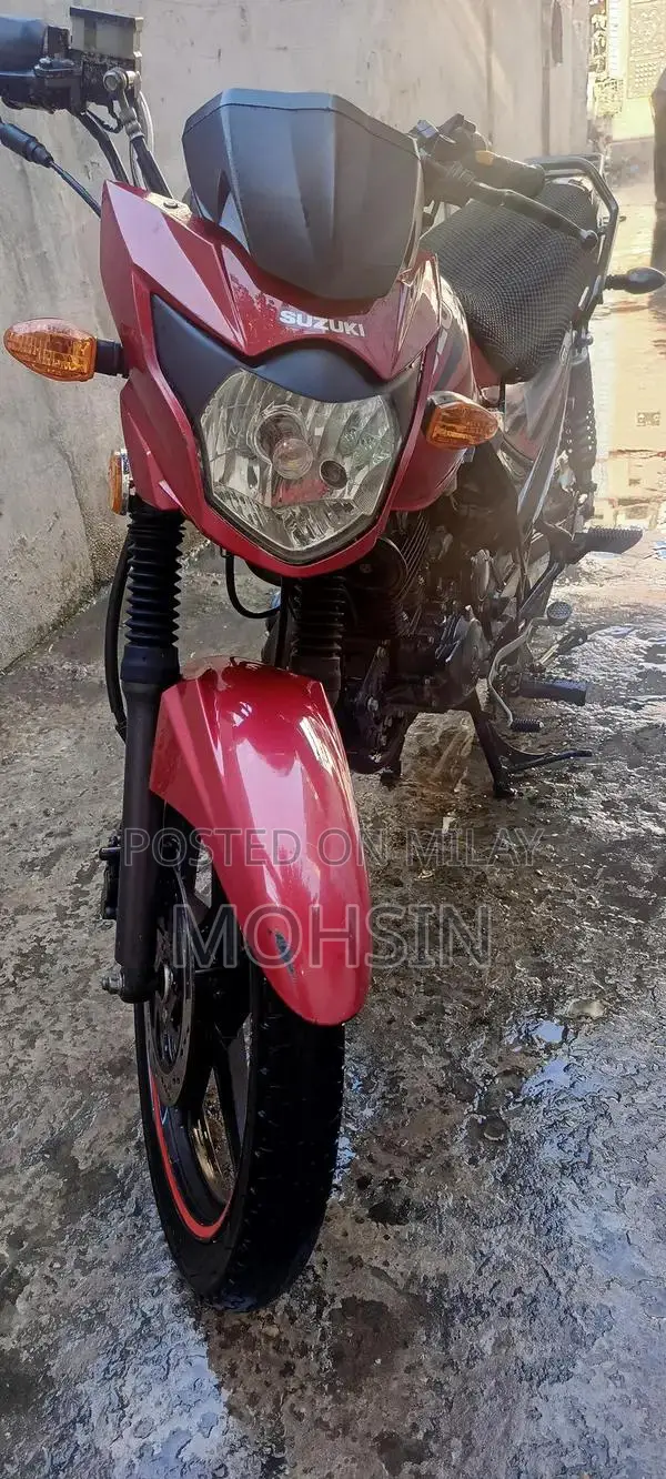 Suzuki GR 150 Motorcycle - Excellent Near-New Condition