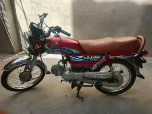 Honda CD 70 Classic Motorcycle - Reliable Two-Wheeler