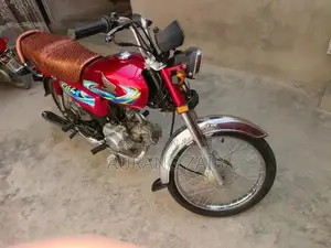 Honda CD 70 Classic Motorcycle - Reliable Two-Wheeler