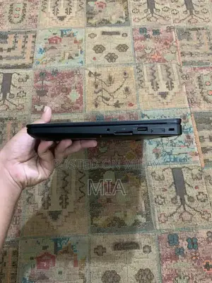 Dell Latitude 5270 Business Laptop - Core i5 6th Gen