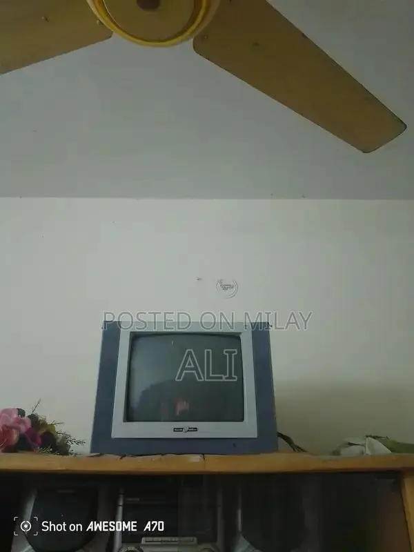 HD Color TV with High-Quality Display