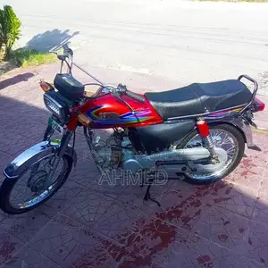 Well-Maintained Bike with Original Parts and Accessories