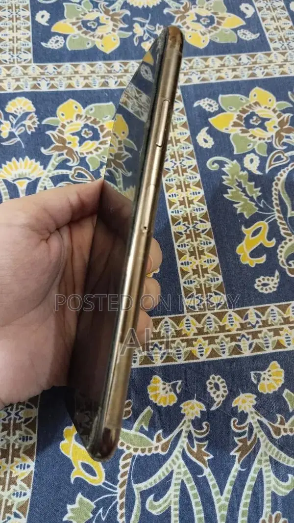 Apple iPhone XS Max 64GB Smartphone