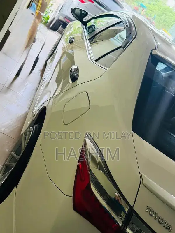 Toyota Altis Grande 1.8 Sedan Luxury Edition