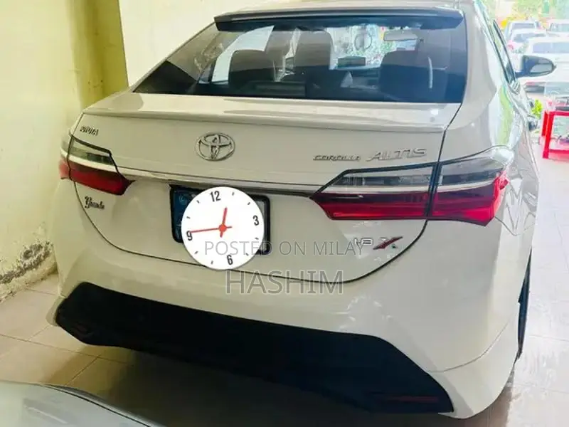 Toyota Altis Grande 1.8 Sedan Luxury Edition