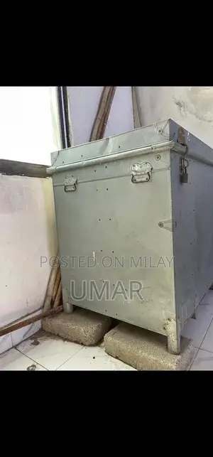 Sturdy Wooden Storage Trunk / Sandook with Spacious Interior