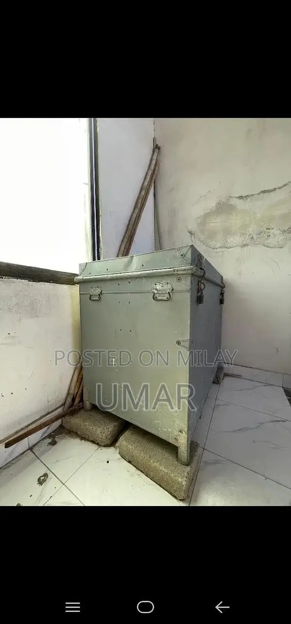 Sturdy Wooden Storage Trunk / Sandook with Spacious Interior