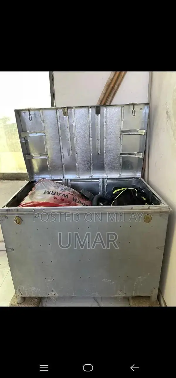 Sturdy Wooden Storage Trunk / Sandook with Spacious Interior