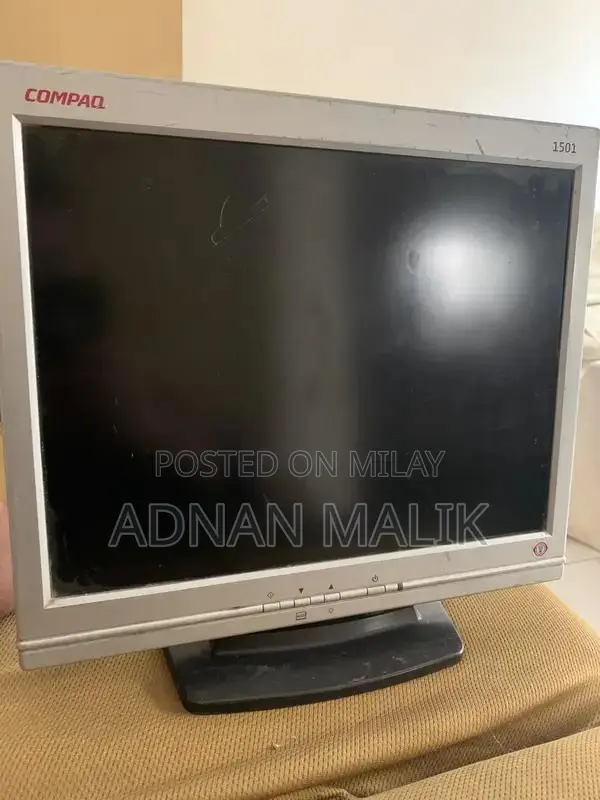 Compaq 17-inch LCD Monitor in Excellent Working Condition