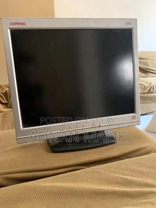 Compaq 17-inch LCD Monitor in Excellent Working Condition