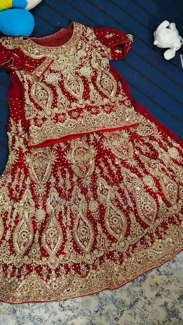 Traditional Indian Bridal Lehnga - Lightly Worn Wedding Attire