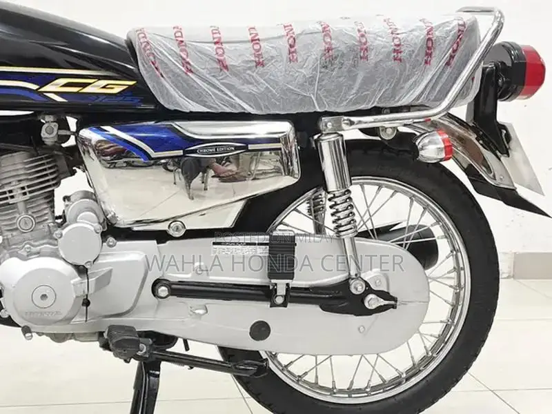 Honda CG-125 Motorcycle - 2024 Model Compact Street Bike