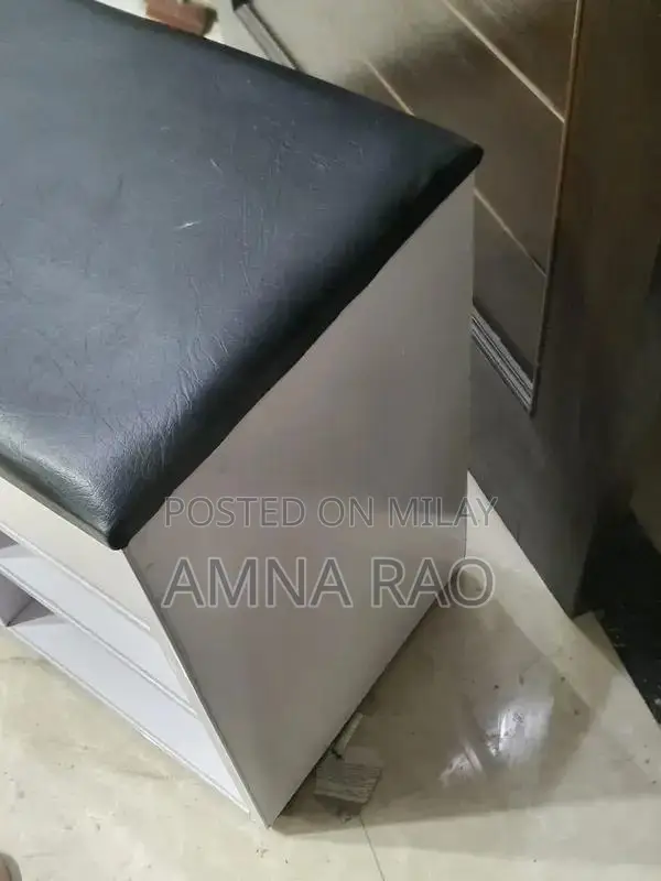 Versatile Console Table for Home and Office Spaces