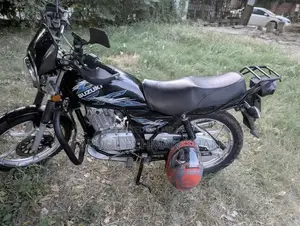 GS 150 SE Motorcycle - Premium Accessories, Mint Condition