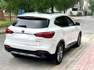 MG HS Turbo Trophy Crossover SUV