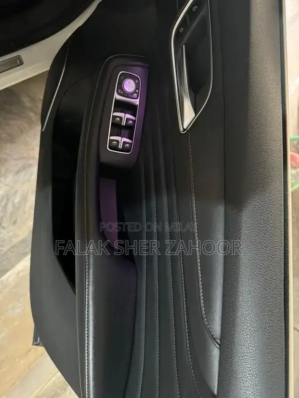 MG HS Turbo Trophy Crossover SUV