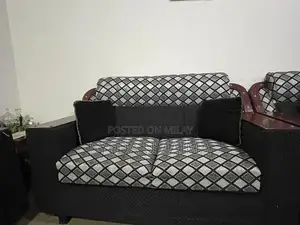 Spacious Seven-Seater Living Room Sofa Set