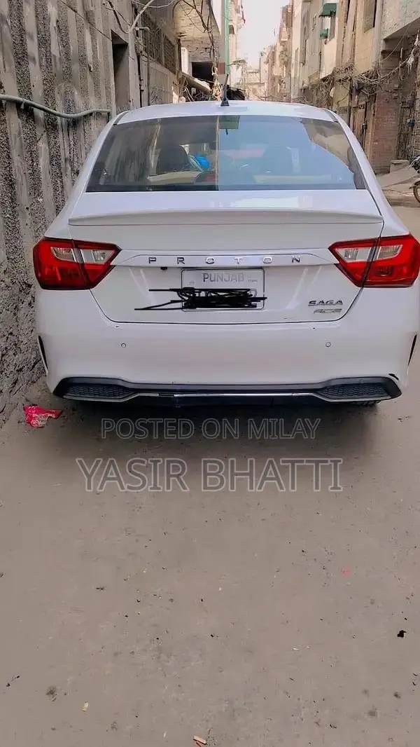 Proton Saga Sedan - Reliable Compact Car with Good Fuel Efficiency